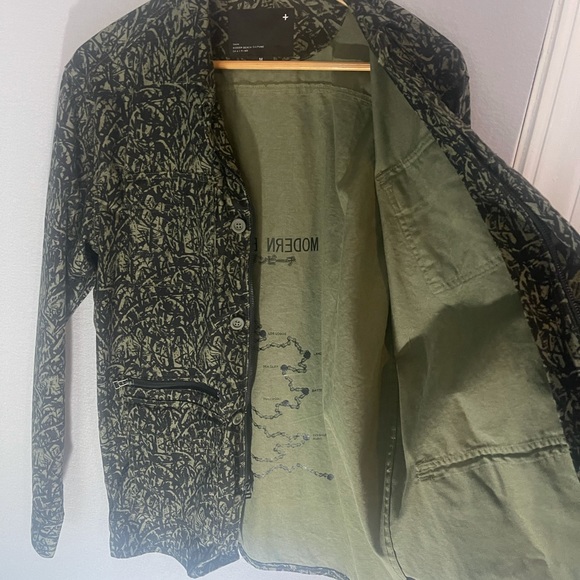 Tavik modern beach culture L over shirt. - Picture 4 of 4